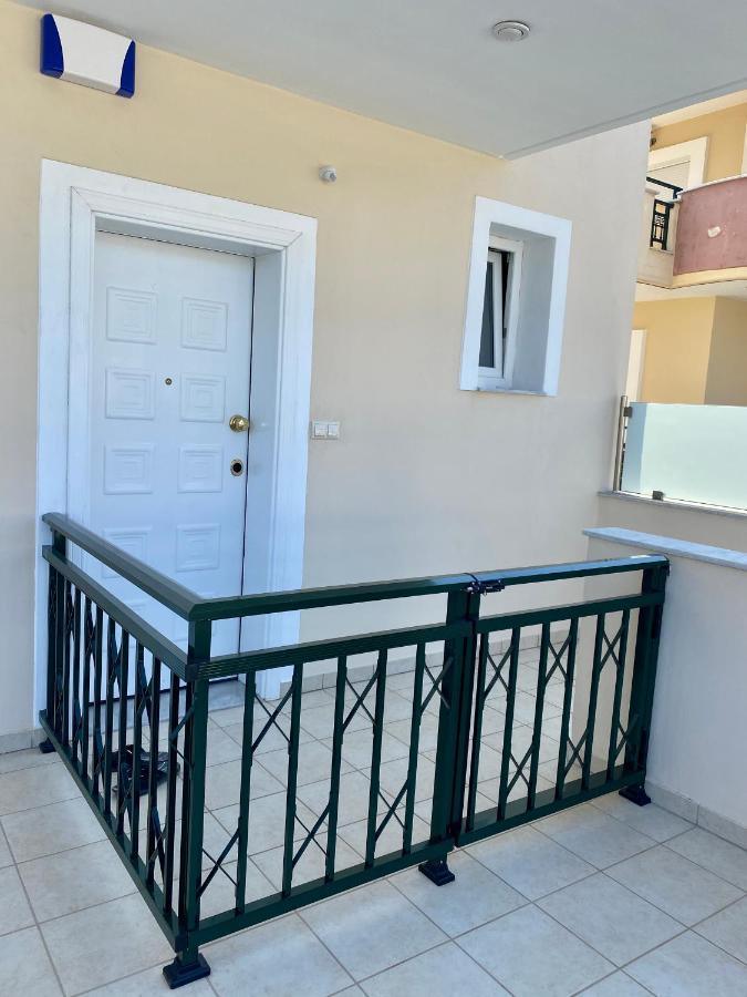 Thea Apartments Nea Iraklitsa Exterior photo